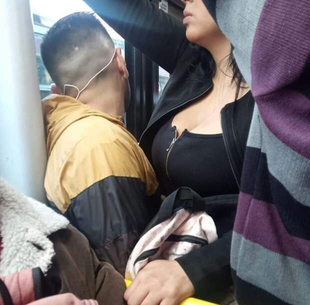 Стеснительный видимо... Стеснительный видимо...