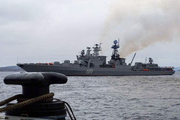 Корабли Севфлота отрабатывают применение высокоточного оружия в Атлантике