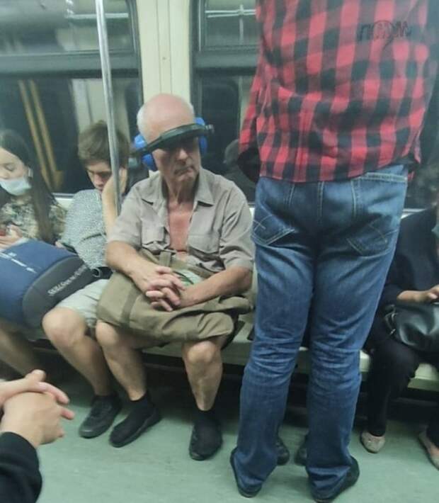 Модники и чудаки из метро