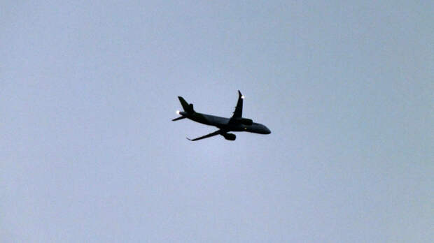 Самолет рейса Дубай — Москва 1,5 часа кружит у побережья ОАЭ