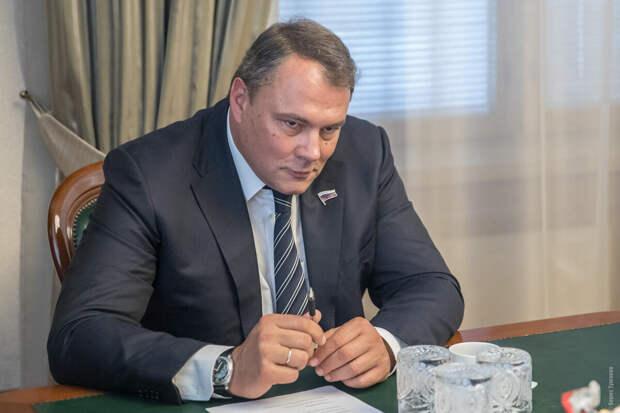 Петр Олегович Толстой