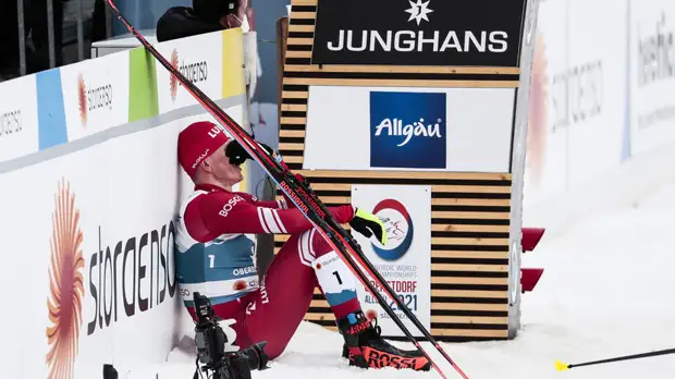 Равнинная ловушка: почему россияне не смогли завоевать медали в спринте на втором этапе КМ по лыжным гонкам