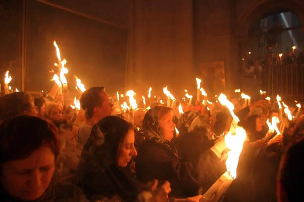Откроется ли небо над Иерусалимом в Пасху и как верующие увидят Благодатный огонь