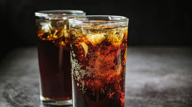 Диетолог Писарева пояснила, чем опасна зависимость от колы