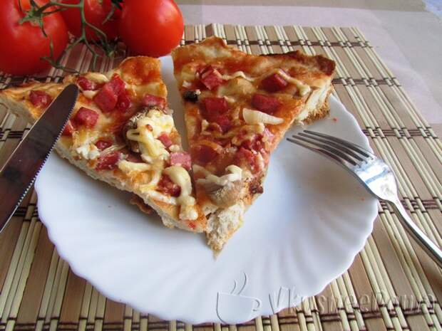 Рецепт пиццы с колбасой и грибами