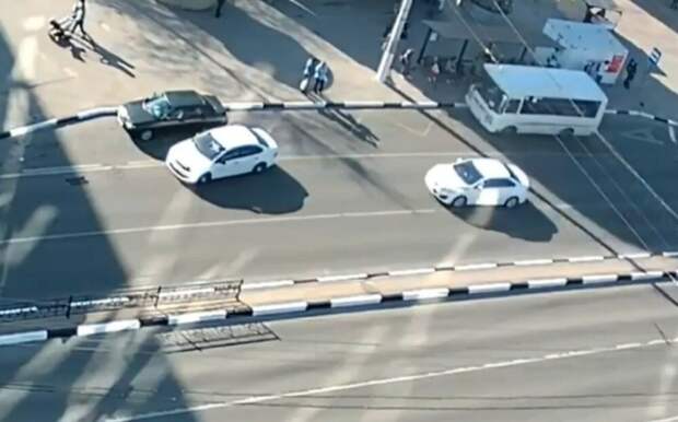 В аварии виноват водитель белого автомобиля