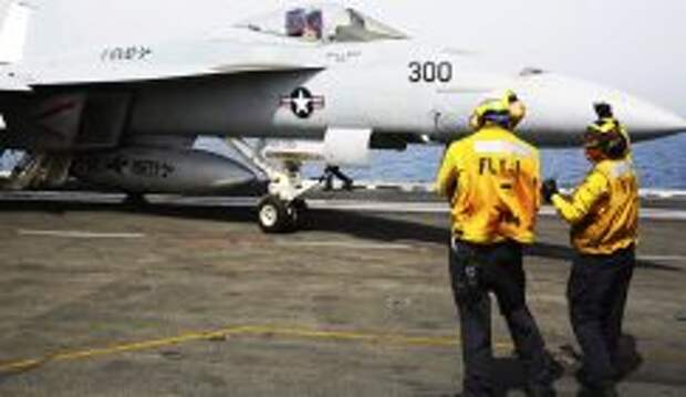 F-18 на атомном авианосце ВМС США "Джордж Буш"