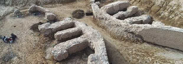 Самый древний мост в мире, занесённый песками Шумера