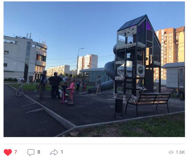 Детскую площадку во двор на Енисейской планируют вернуть в августе