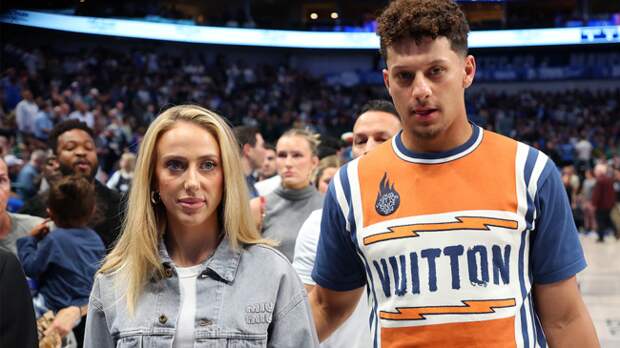brittany patrick mahomes at nba raptors game