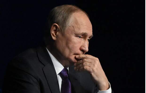 "Черный список" Путина скоро придет в движение. Хазин рассказал что ждет вредителей в коридорах власти