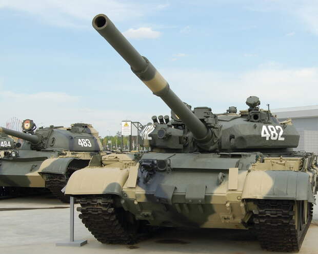 Знаменитые "Брови Ильича" пригодились Т-62М, участвующим в СВО
