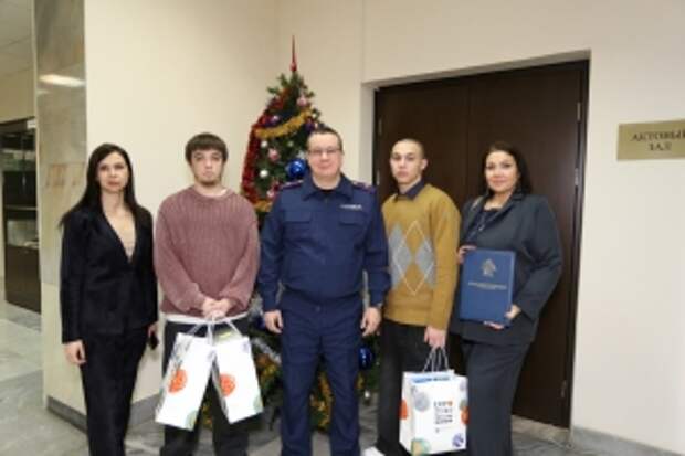 Воспитанники детского дома посетили Судебно-экспертный центр Следственного комитета России