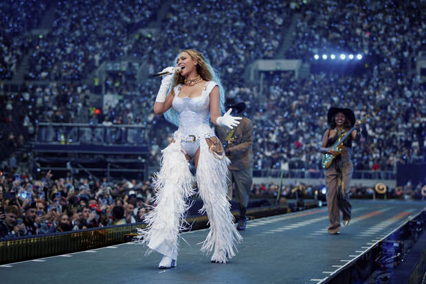 Forbes: певица Бейонсе стала долларовой миллиардершей