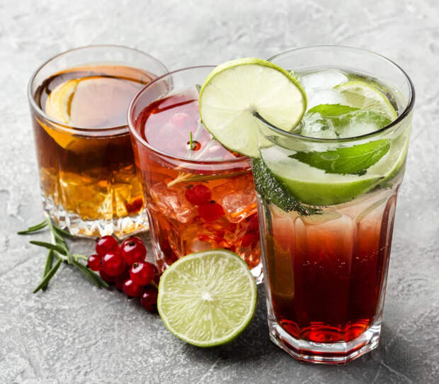 Мэр Якутска слил в раковину подаренный ему алкоголь