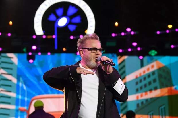 Пресняков-старший впервые признался, что сын в США получает копейки