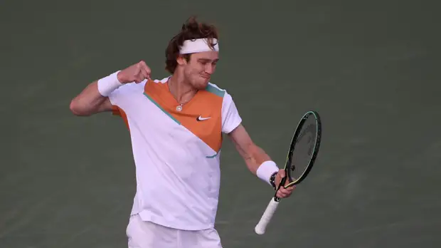 Рублёв вышел в четвертьфинал турнира ATP в Дубае