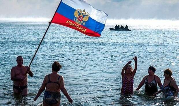 Русские туристы где-то на заграничном курорте