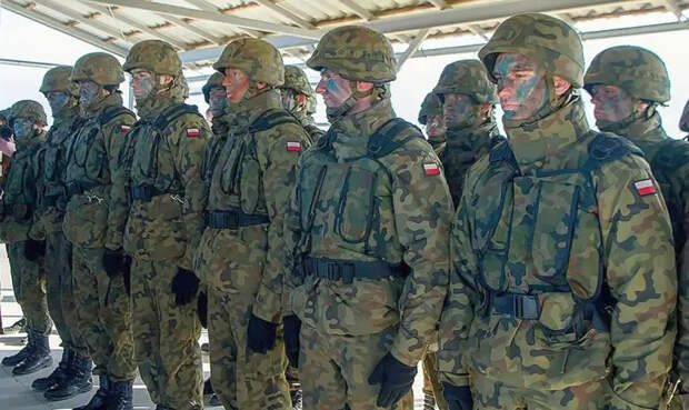 Глава Бюро нацбезопасности Польши: появление наших войск на Украине необходимо исключить