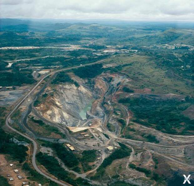 Вид на урановый рудник в Окло