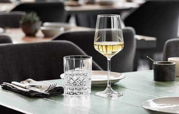 Хранение данных в обычном стекле: новая технология Microsoft с 10 000-летним сроком службы