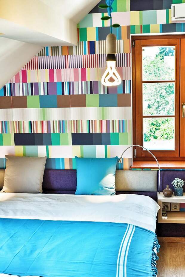 Дизайн разноцветной спальни в квартире
