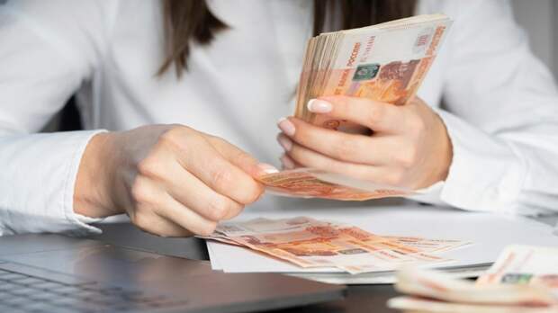 В России сокращенные на основной работе получат среднюю зарплату, пока ищут работу
