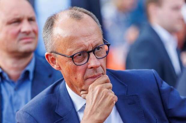 Представитель АдГ Шмидт: в политкругах ФРГ обсуждают возможное смещение Мерца