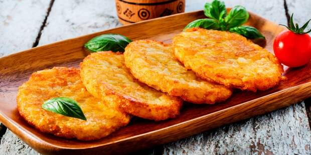 Как приготовить вкусные и сочные драники без добавления муки: все секреты приготовления