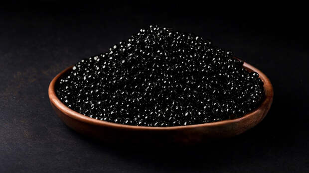 Названы самые главные покупатели черной икры у России