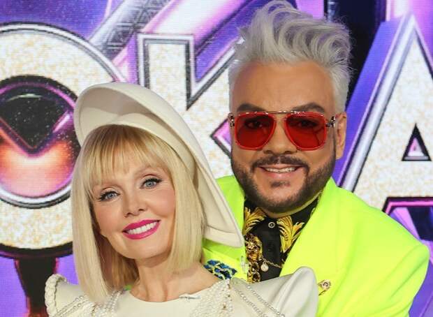 Признание Валерии Киркорову, появление Давы и хит от Долиной: спецвыпуск шоу «Маска»