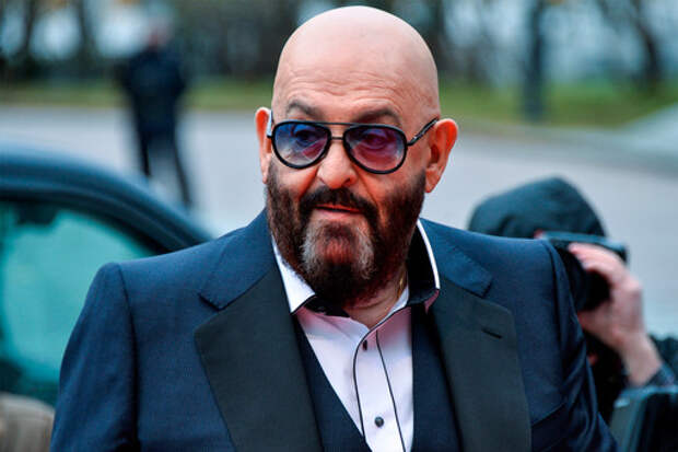 Певец Шуфутинский рассказал, что плавает для здоровья