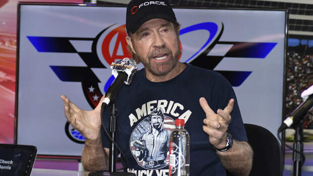 Variety: семья 86-летнего актера Чака Норриса сообщила о его смерти