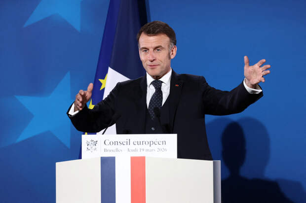 Макрон прокомментировал задержание следовавшего из России танкера