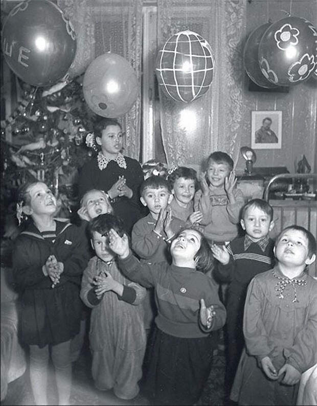 Как встречали Новый год в СССР в 1950-х годах