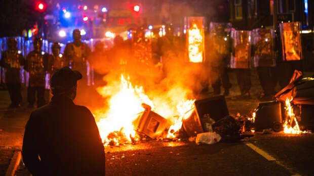 Bloomberg назвал страны с повышенным риском беспорядков в 2026 году