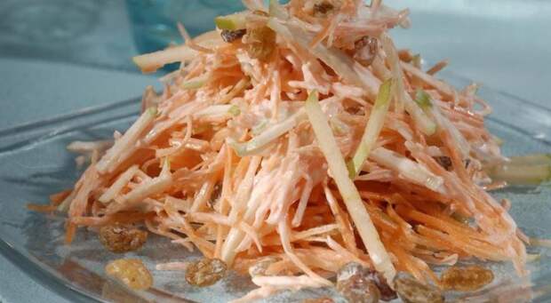 Салат из сырой моркови