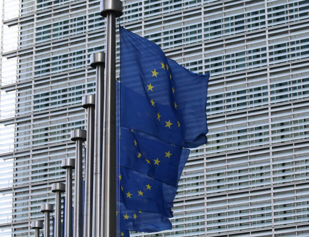 Де Кроо: ЕС должен создать черный список «спонсоров дезинформации»