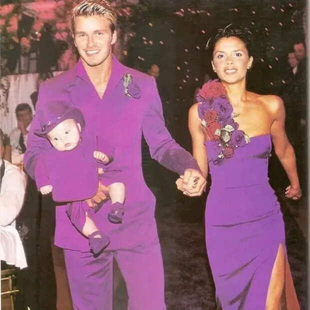 Виктория и Дэвид Бекхэм с Бруклином на свадьбе/Фото: victoriabeckham/Instagram*