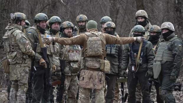 Рогов: ВСУ пытаются удержаться на кладбище к северу от Работина