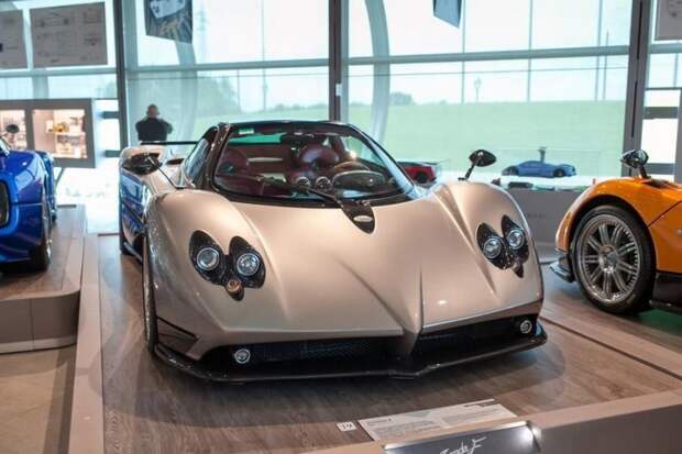 Музей на заводе по производству суперкаров Pagani