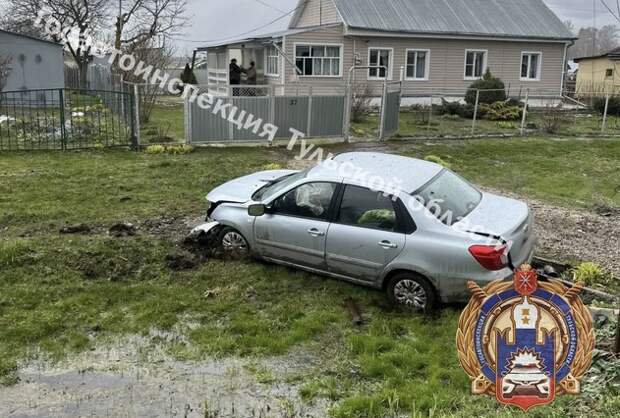 В Ясногорском районе водитель Datsun вылетел в кювет и получил травмы