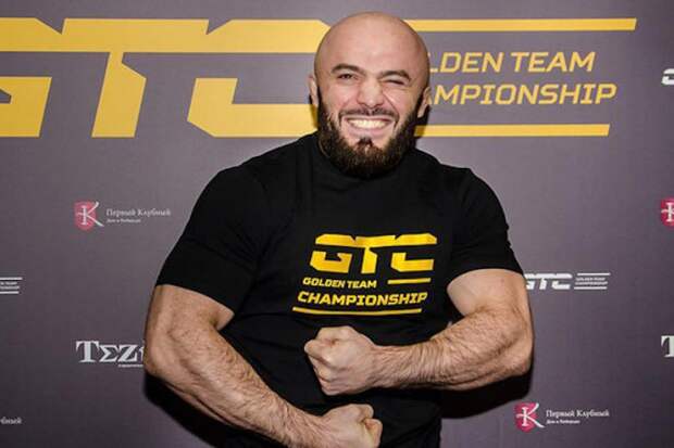 Исмаилов обратился к Емельяненко после эффектного нокаута. Видео