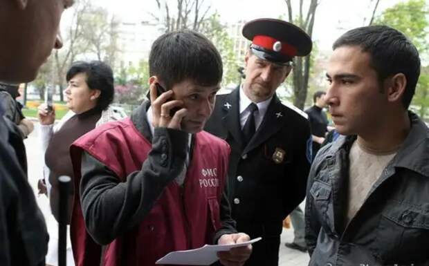 Поддержка Навального иностранными студентам закончилась депортацией из России