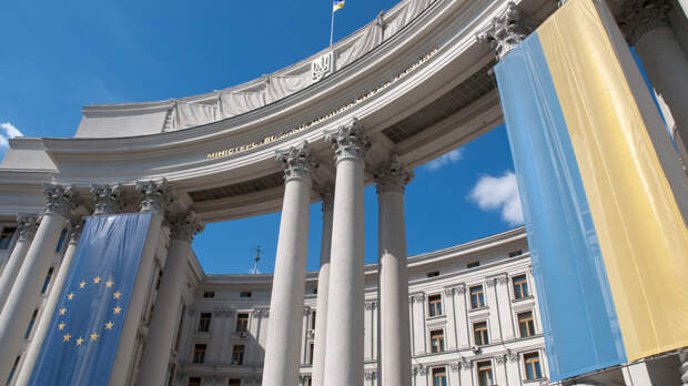 ЕС передал Киеву список законов, необходимых для получения €4 млрд