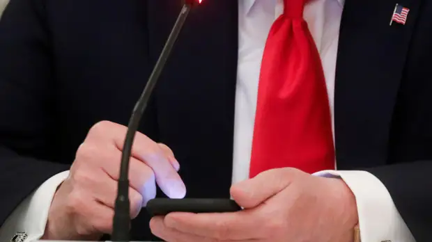 В Twitter сочли вводящим в заблуждение пост Трампа об иммунитете