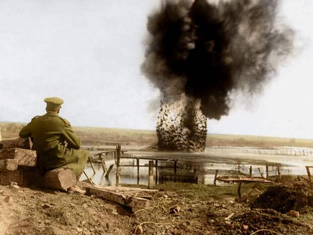 Управляемый взрыв на реке Сомма архивное фото, колоризация, колоризация фотографий, колоризированные снимки, первая мировая, первая мировая война, фото войны