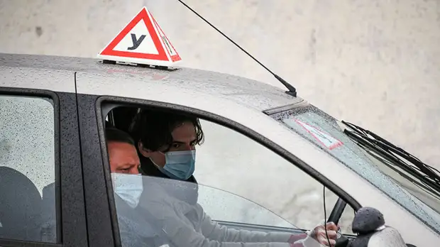 «Проверка навыков на закрытых площадках проводиться не будет»: что известно об изменениях экзамена на права с 1 апреля