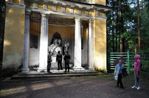 Павловск 1941-2011 Павильон Памятник родителям блокада, ленинград, победа