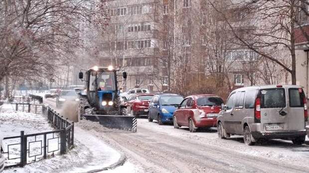 Жители Петербурга сообщают о проблемах с уборкой снега после Нового года